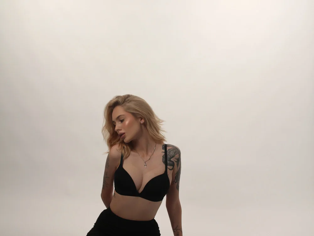 LowerFrancis: офлайн-секс-чат