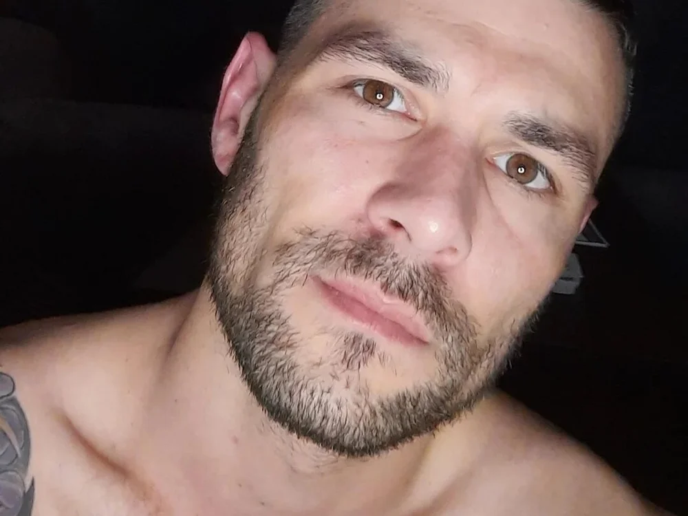 JustDanKink's Offline XXX Chat