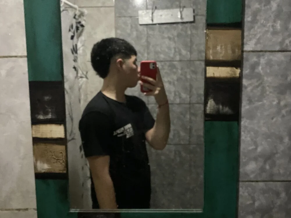 El_pija_gruesa Offline XXX-Chat