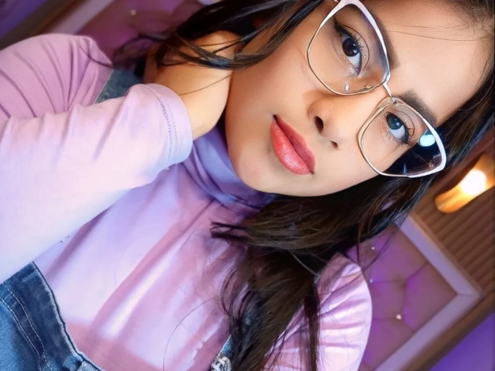 vickylatina_ Live XXX-chat