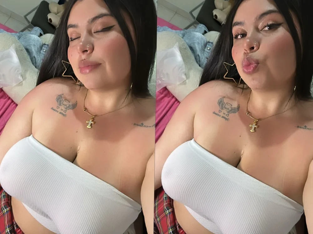 lia_20xx's Offline XXX Chat