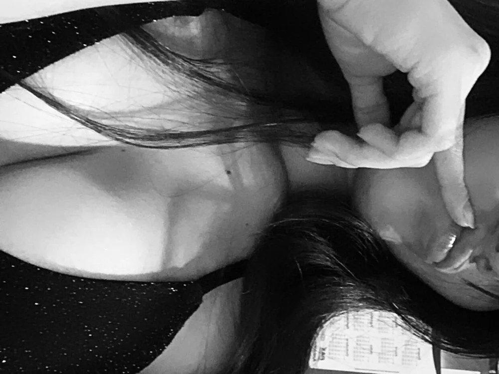 ห้องแชทออฟไลน์ของ Charlott_Vargas