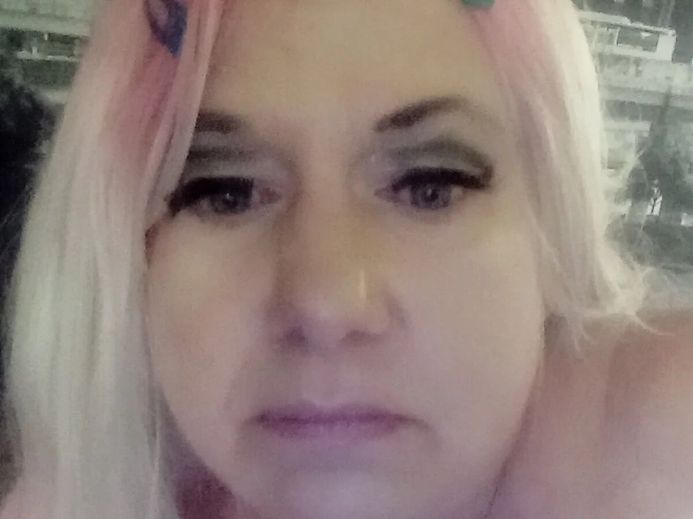 avamaxx755's Offline XXX Chat