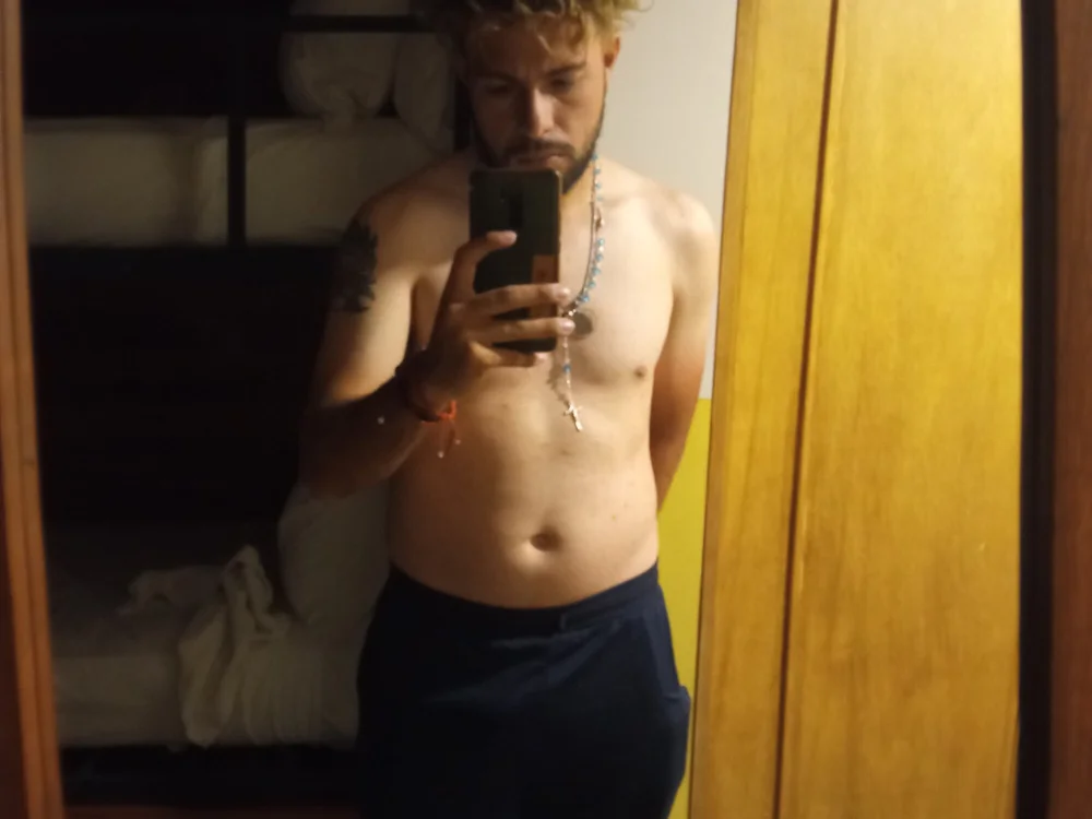 hugo9506's Offline XXX Chat