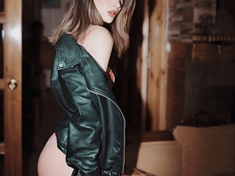 Alfonsina_ Offline XXX-Chat