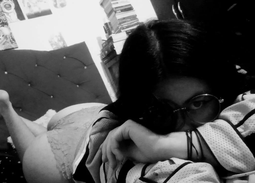 Nyxie_chan1's Offline XXX Chat