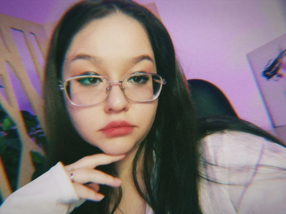MaxineEdsall's Offline Chat Room