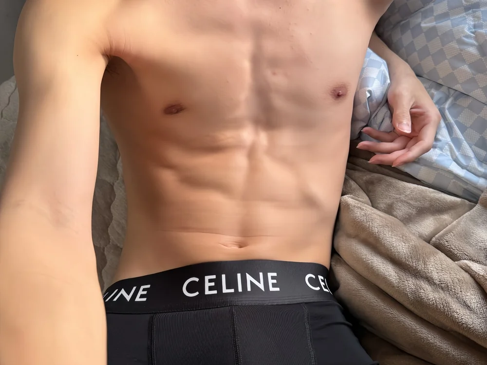 Boybodyslim18cm offline XXX-chat