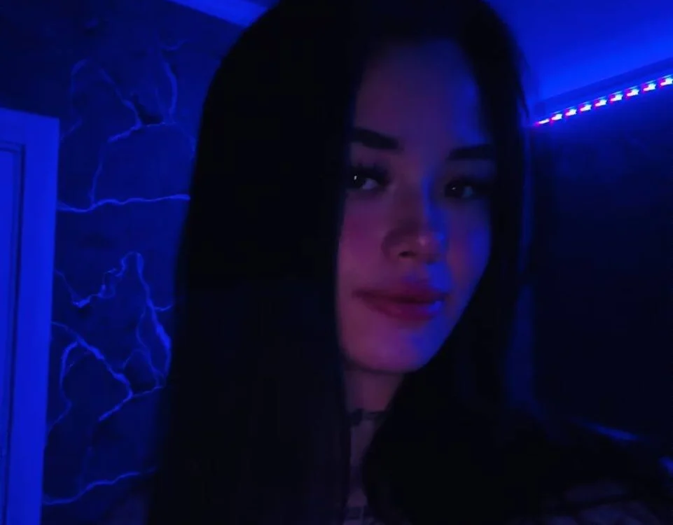 Astrid_XxX Offline XXX-Chat