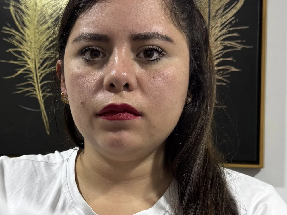 Lucy_Ruiz's Offline Chat Room