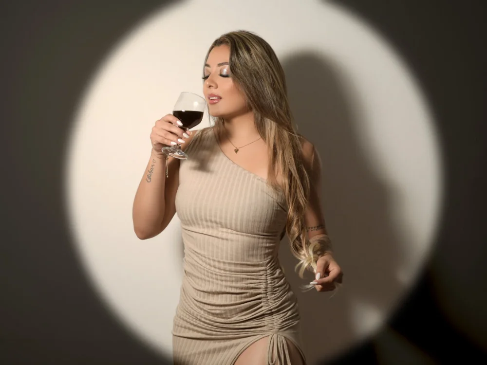 Emma_JJonesのオフラインXXXチャット