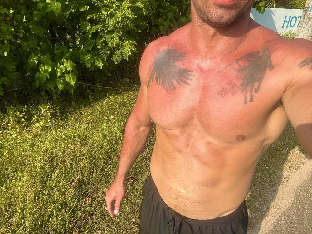 Офлайн-чат XXX fridaynightmike