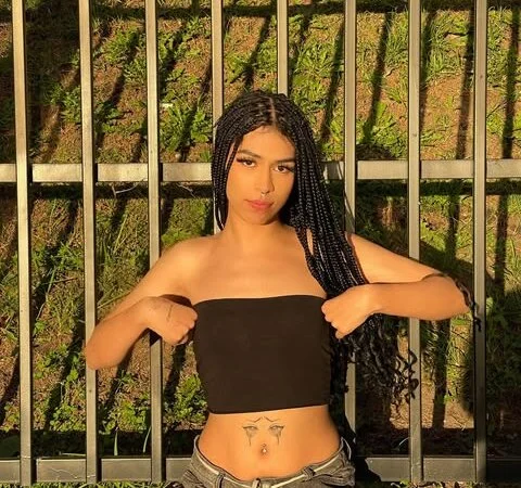 iam_sofiaaa's Offline XXX Chat