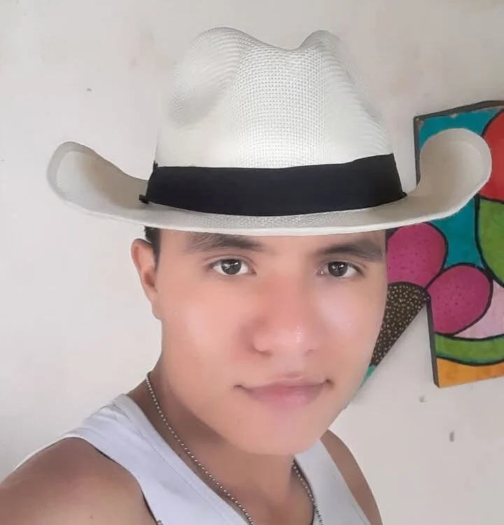 felipeander32-'s Offline Chat Room