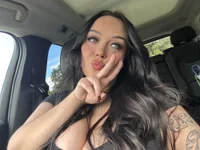 Prettyrebelbabe webcam