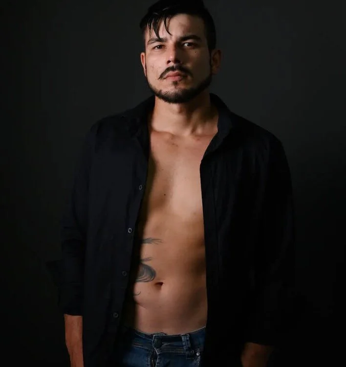 toma21z Offline XXX-chat