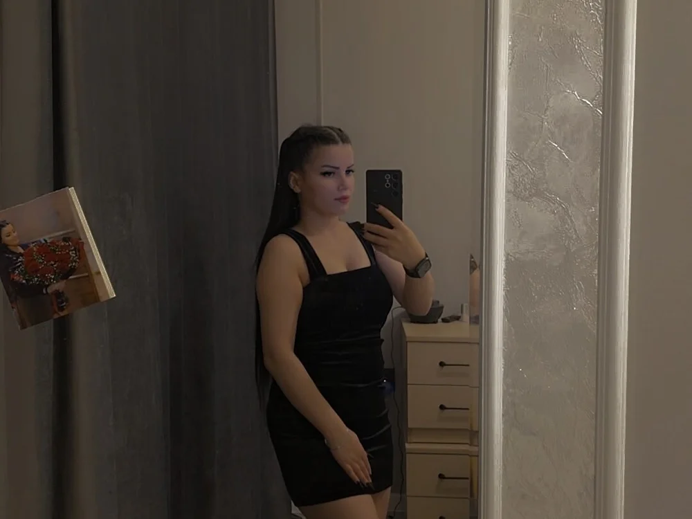 cikolotam222's Offline Chat Room