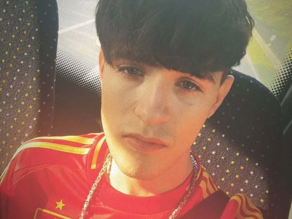 GayTeen187 offline chatrum