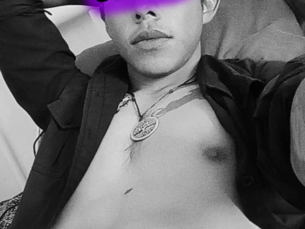Snuff_blackDICK2000's Offline Chat Room