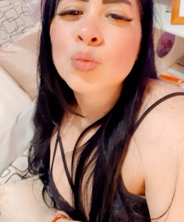 _Sara69-'s Offline XXX Chat