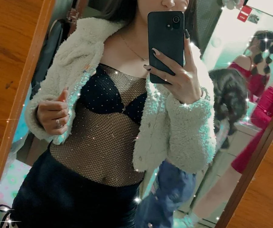 Violetta_rivers' Offline XXX Chat