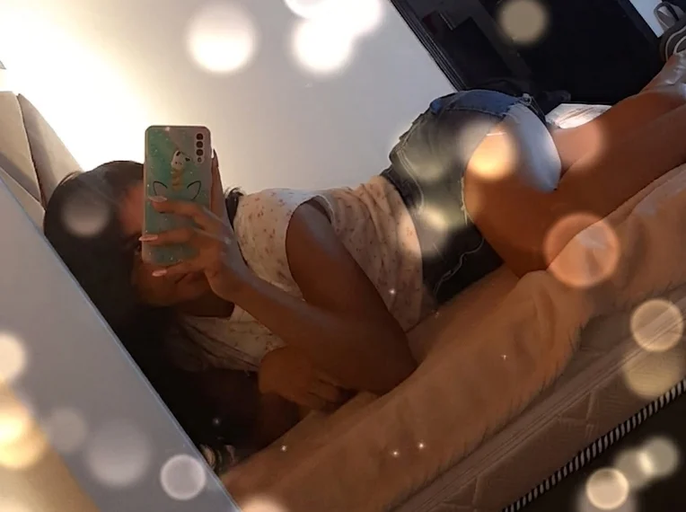 carlotta77 Chat XXX Ngoại tuyến