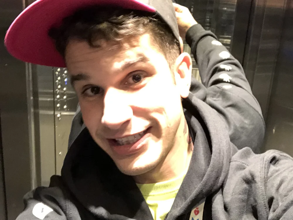 PierreFitch's Offline Chat Room