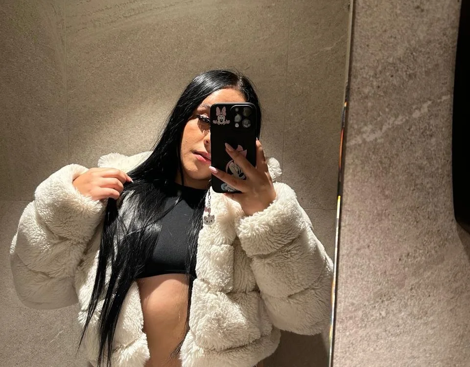 Amina_sweett Offline XXX Chat