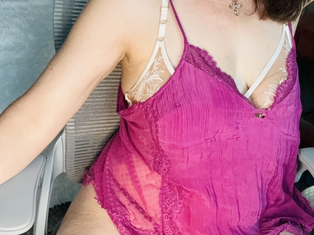 hazeldarling Offline XXX Chat