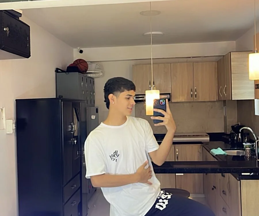Tommy_Denn offline chatrum