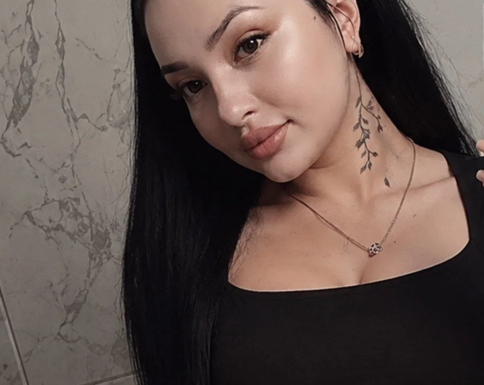 Viktoria_Sam's Offline Chat Room
