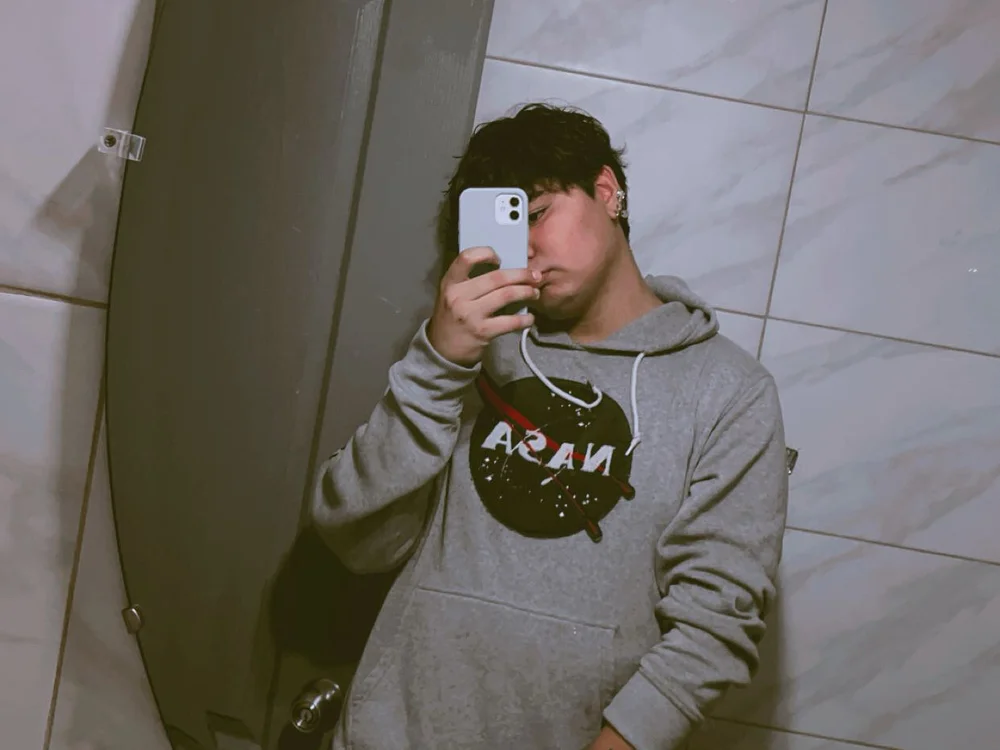 97luis838 Offline XXX-Chat