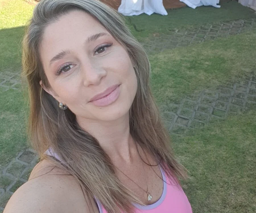 carolsafada90's Offline Chat Room
