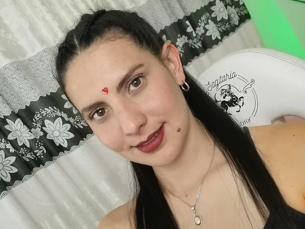 Tyfanny-Jones' Offline Chat Room