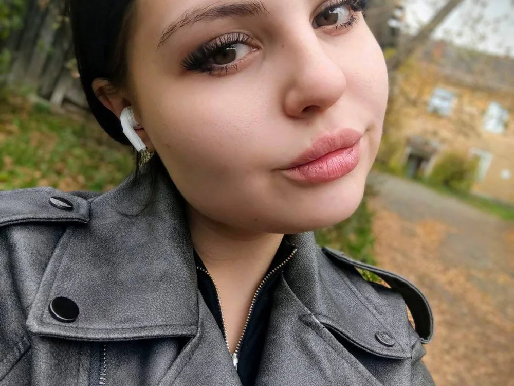 Offline chatovací místnost Adele_ave