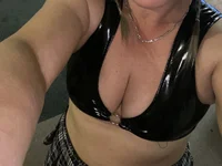 auscouplefun13's webcam live show