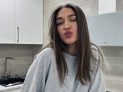 Mc-LoLa - Girl 
