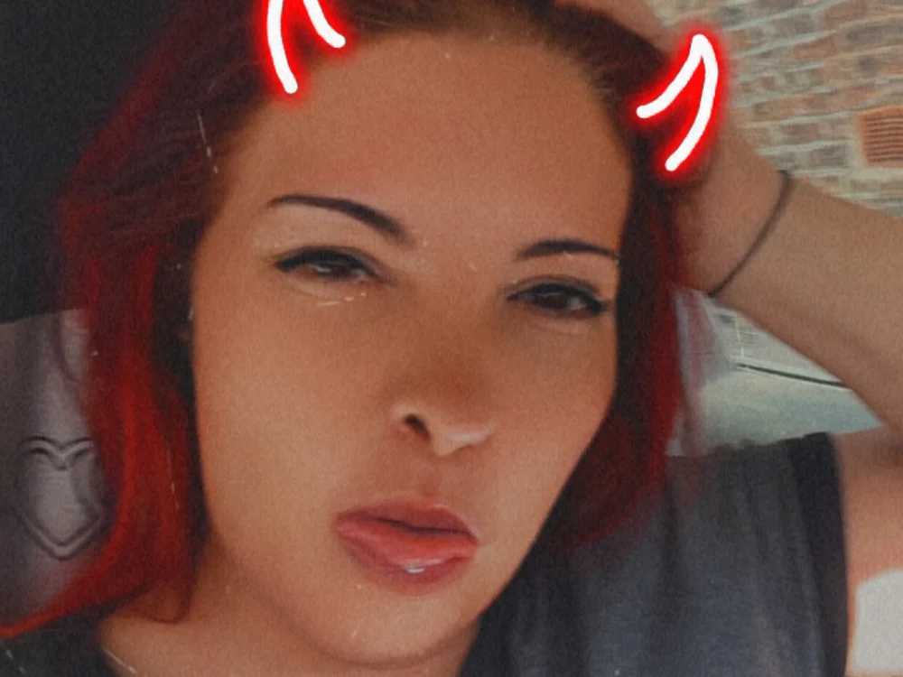 Raven_NightsX's Offline Chat Room