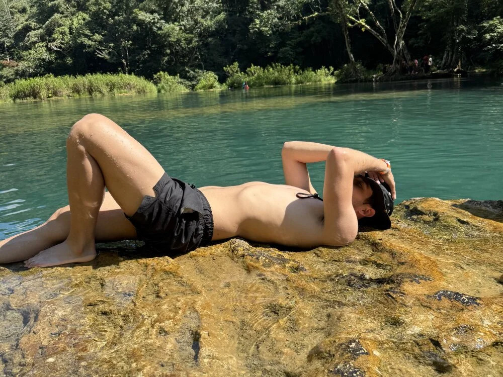 lorenzocriss Offline XXX Chat