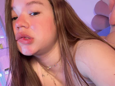 Lucyklein2022 webcam livesex profile in spanish cams