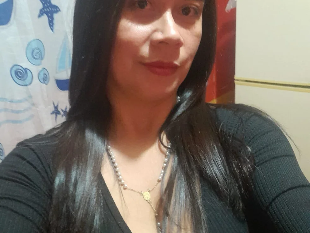 Aleja_Cardenas Offline chatroom