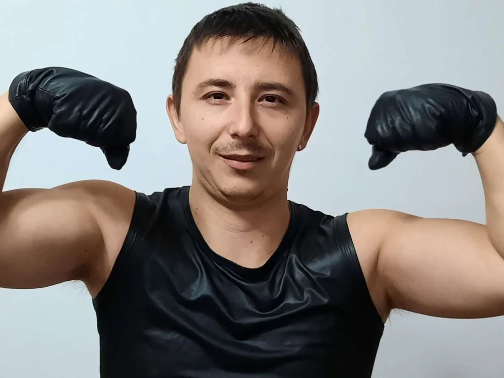 SuperiorAlphaMaster's Offline Chat Room