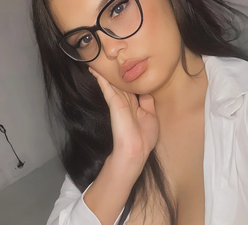pollyy_rafa's Offline XXX Chat