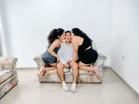 Shareddesires1's webcam live show