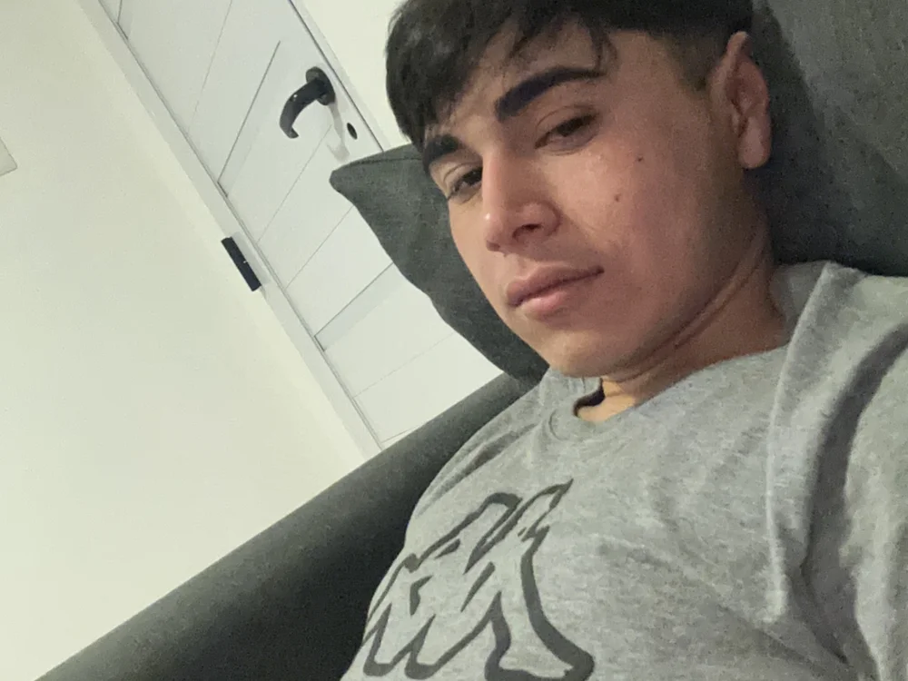 tobiasxhot Offline XXX-chat