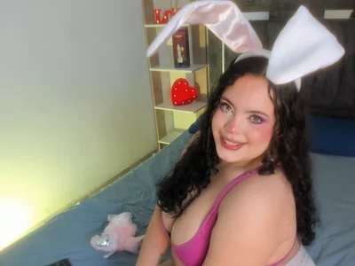Blair_Curvy