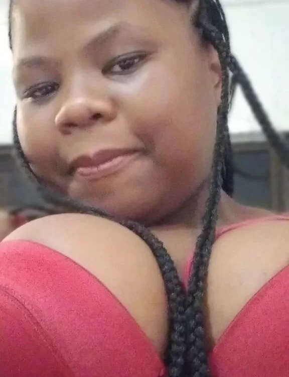 AfricanQueens18's Offline Chat Room