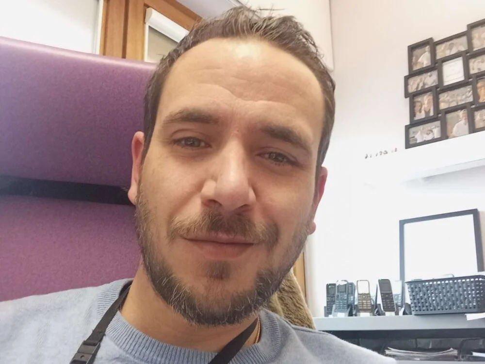 Mikedebo Chat XXX offline