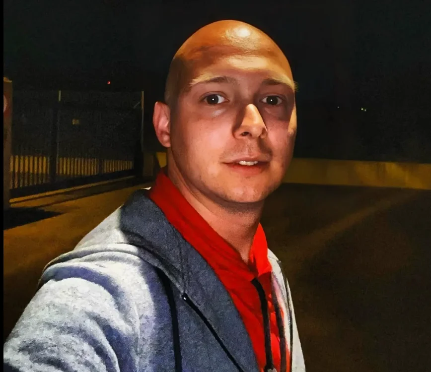 _MassimoConta_'s Offline XXX Chat