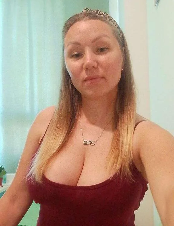AnnWards' Offline Chat Room
